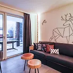 24 By Avenida - Mountain *