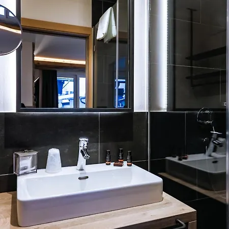 24 By Avenida - Mountain Apartament Kaprun