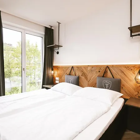 24 By Avenida - Mountain Appartement *