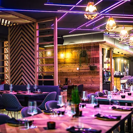 شقة 24 باي أفينيدا، ماونتن هوتل *